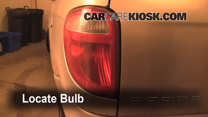 2007 Dodge Grand Caravan SXT 3.8L V6 Éclairage Feux de marche arrière (remplacer une ampoule)